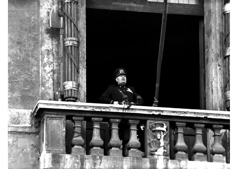 Mussolini_DOW_10_June_1940